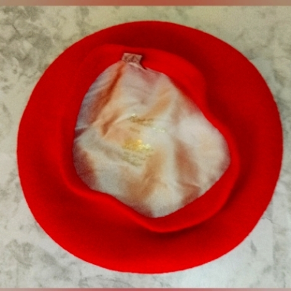 𝑩𝒆𝒓𝒆𝒕 𝑩𝒂𝒔𝒒𝒖𝒆 𝑫𝒆'𝑳𝒖 𝟏𝟎𝟎% 𝑾𝒐𝒐𝒍 𝟏𝟗𝟖𝟎'𝒔 - Picture 2 of 10